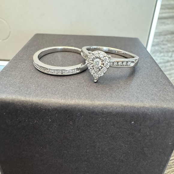 Wedding Set - Picture 6 of 8